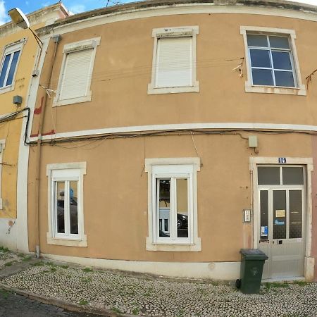 Lisbon T2 Apartment In Typical Villa In Sapadores Lisbon Exterior photo