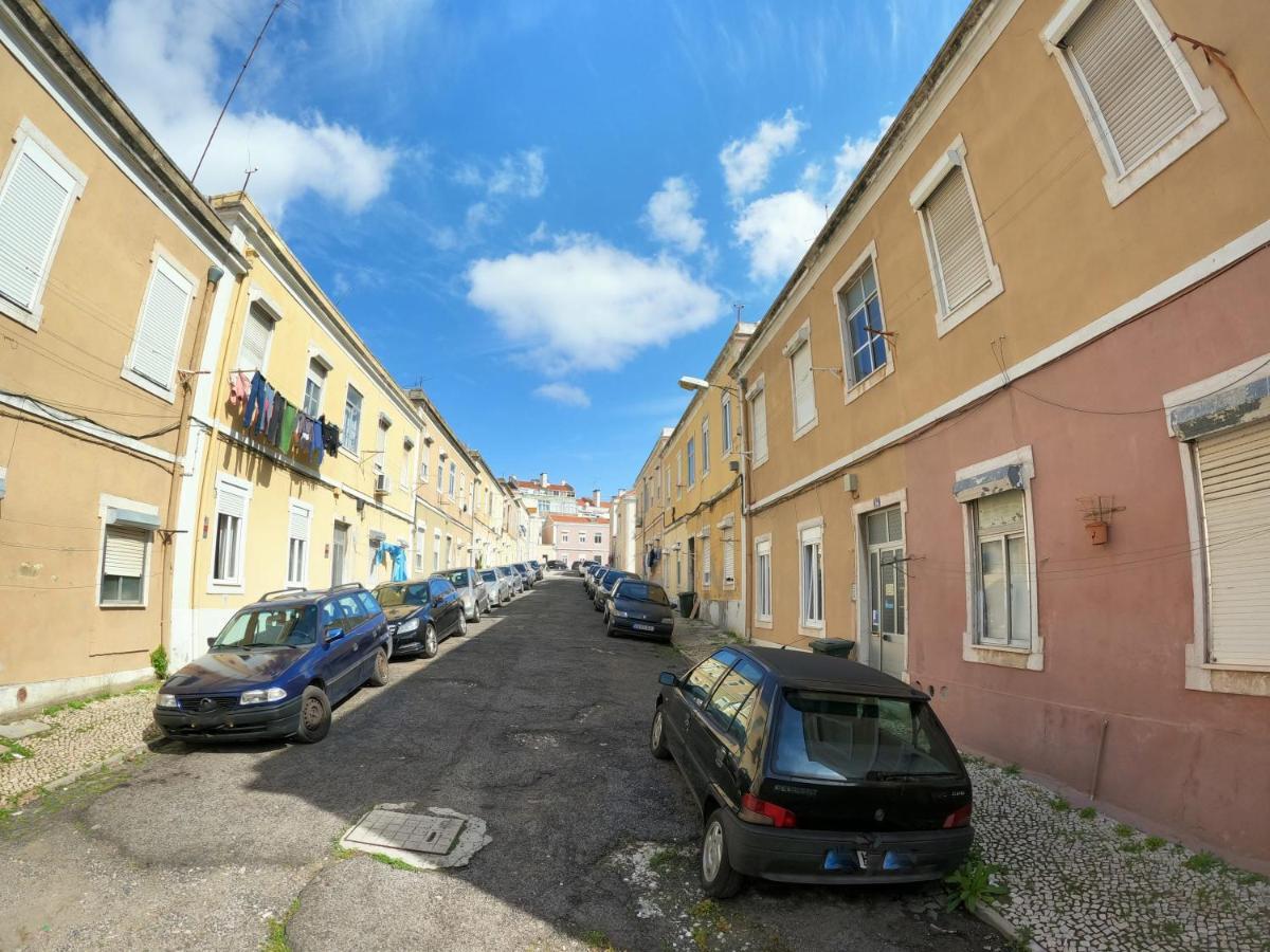 Lisbon T2 Apartment In Typical Villa In Sapadores Lisbon Exterior photo